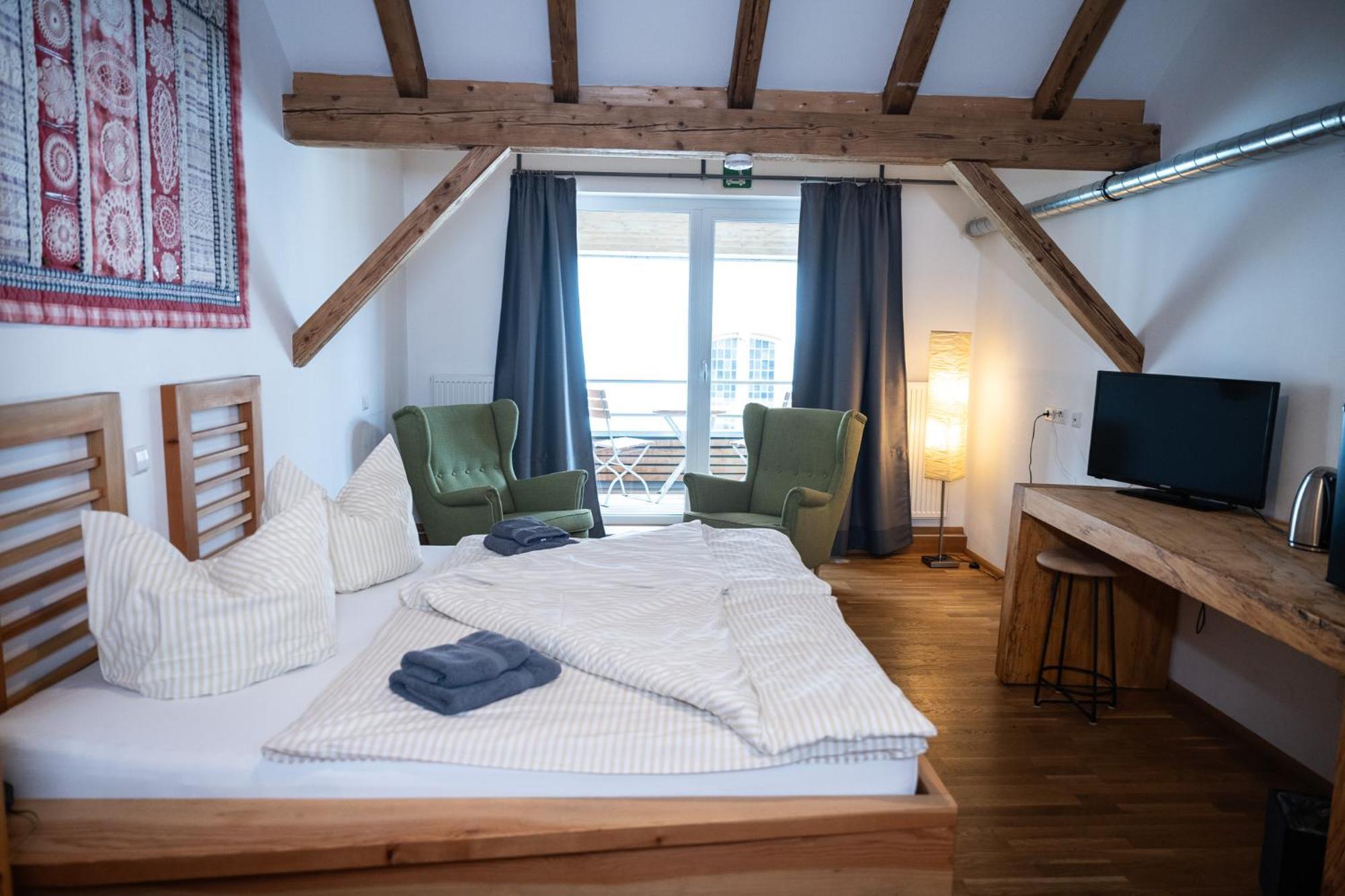 Alte Kass Hotel & Kaffeehaus Neidlingen Esterno foto