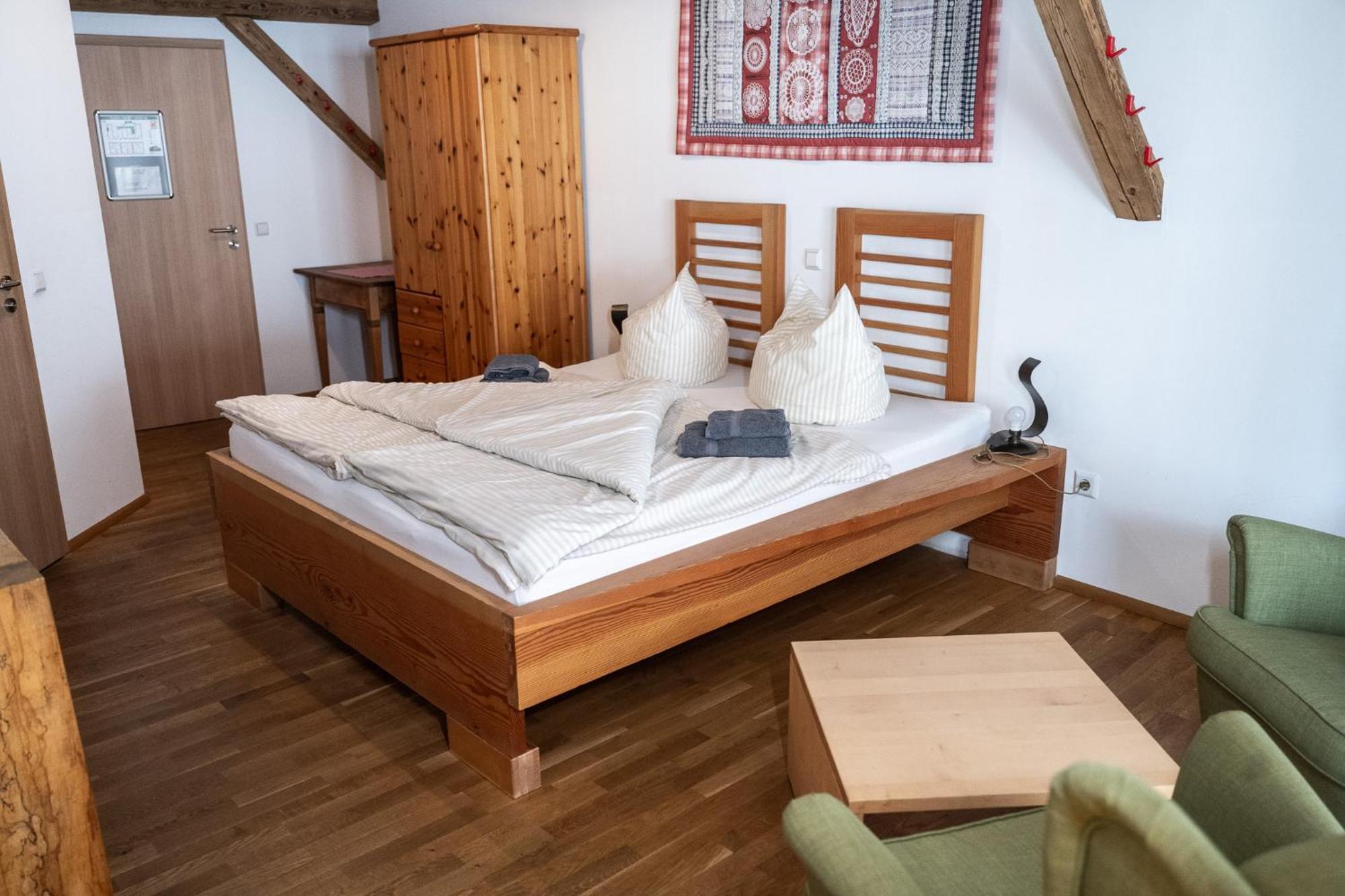 Alte Kass Hotel & Kaffeehaus Neidlingen Esterno foto